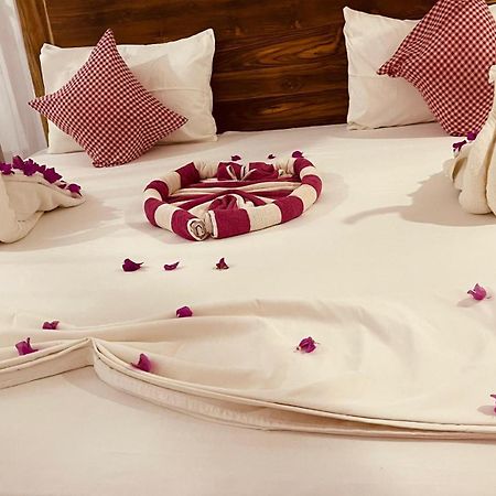Swiss Kiss Beach Resort Uppuveli Eksteriør bilde