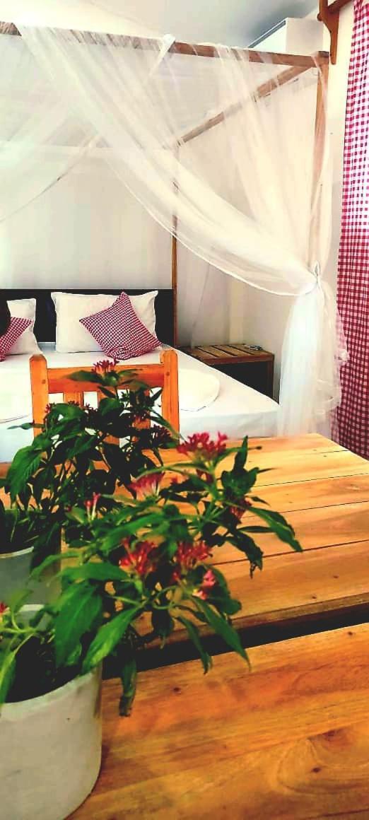 Swiss Kiss Beach Resort Uppuveli Eksteriør bilde